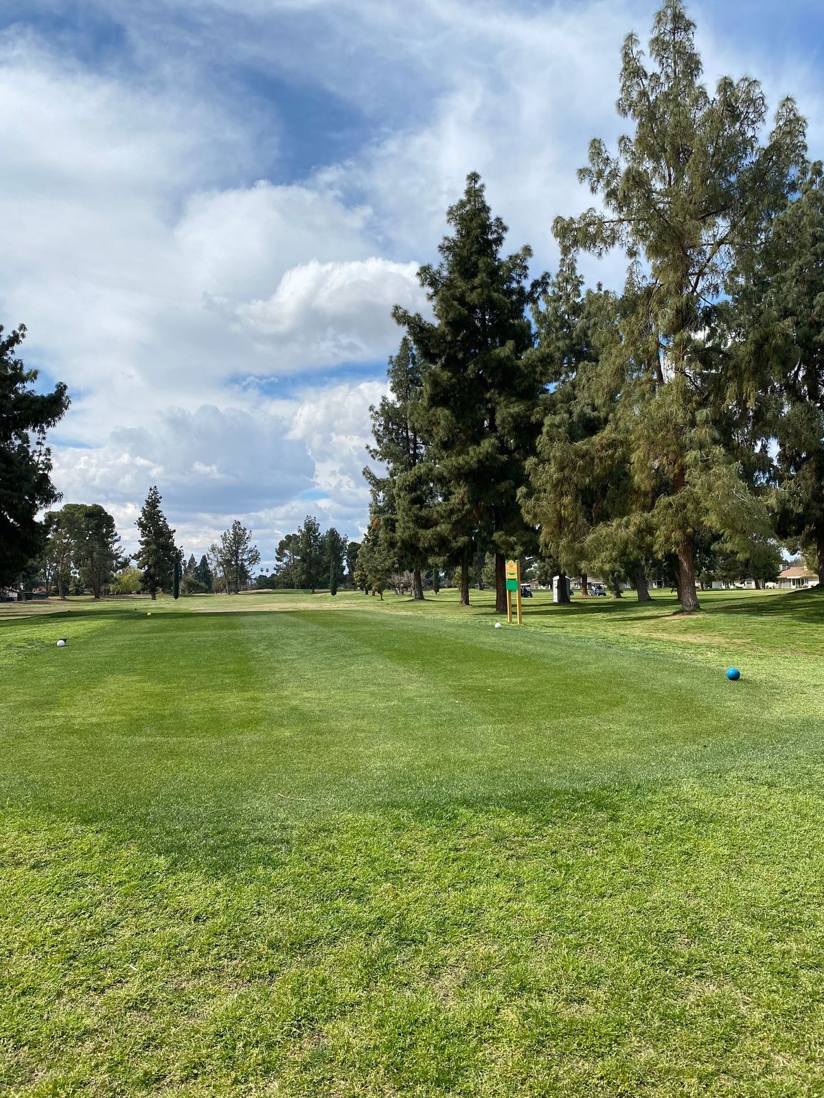 Sundale Country Club, Bakersfield, California Golf course information